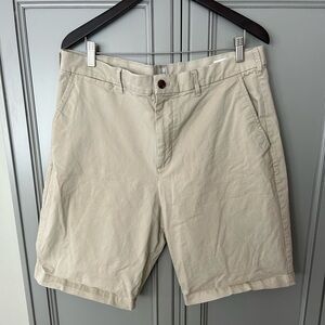 Gap khaki 12 inch shorts size 38